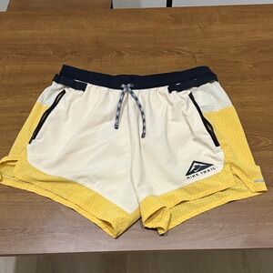 Nike Trail flex stride Yellow and Cream running Shorts